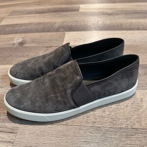 Size 10 Vince slip ons
